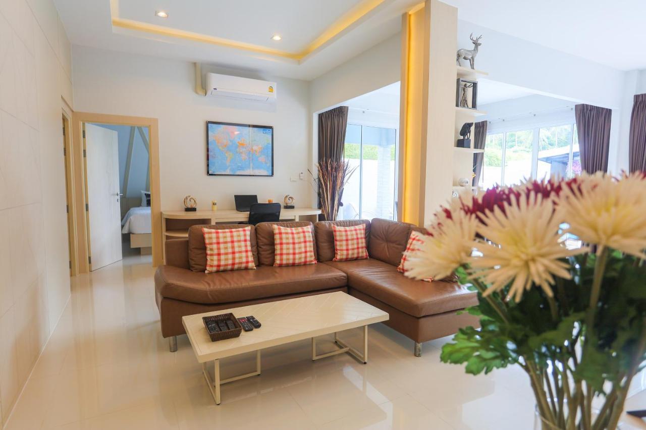 3 Bedroom Platinum Pool Smooth As Silk Villa *