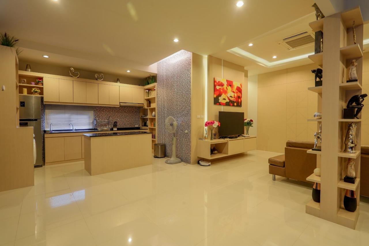 Villa 3 Bedroom Platinum Pool Smooth As Silk *
