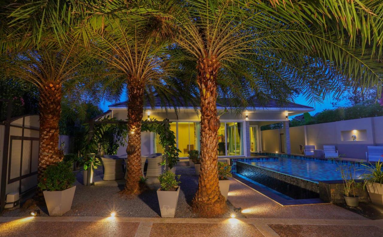3 Bedroom Platinum Pool Smooth As Silk Villa